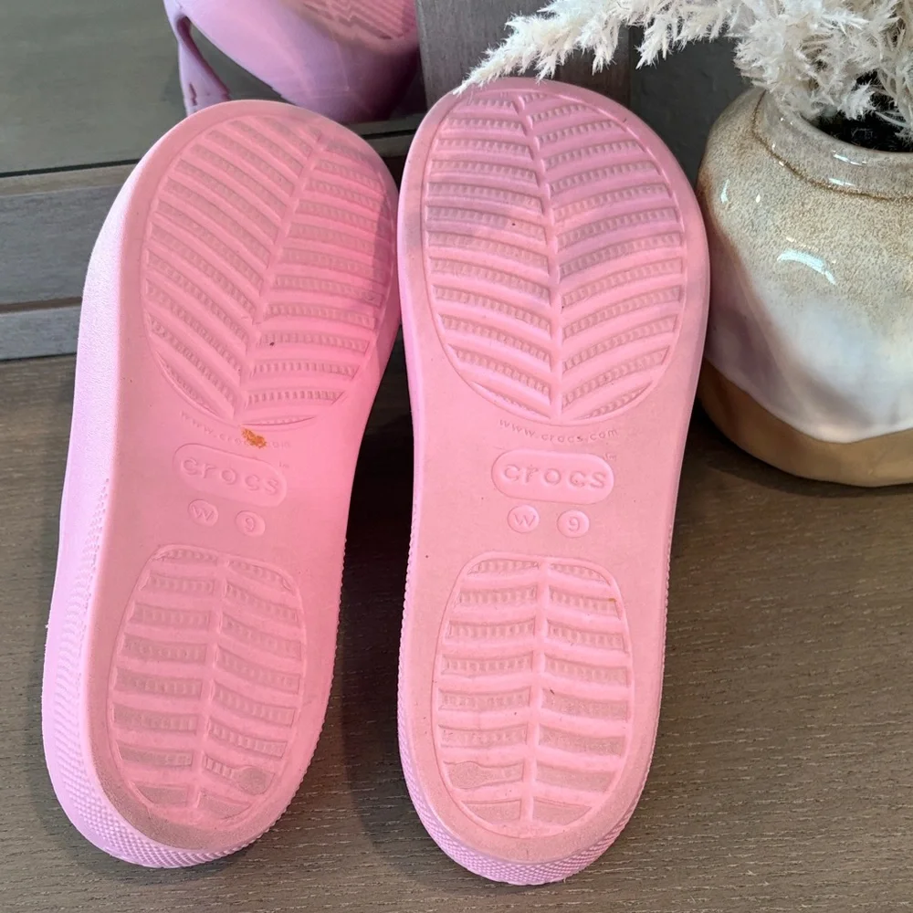 CROCS Women's Bubblegum Pink Slip-On Sandals - Picture 5 of 5